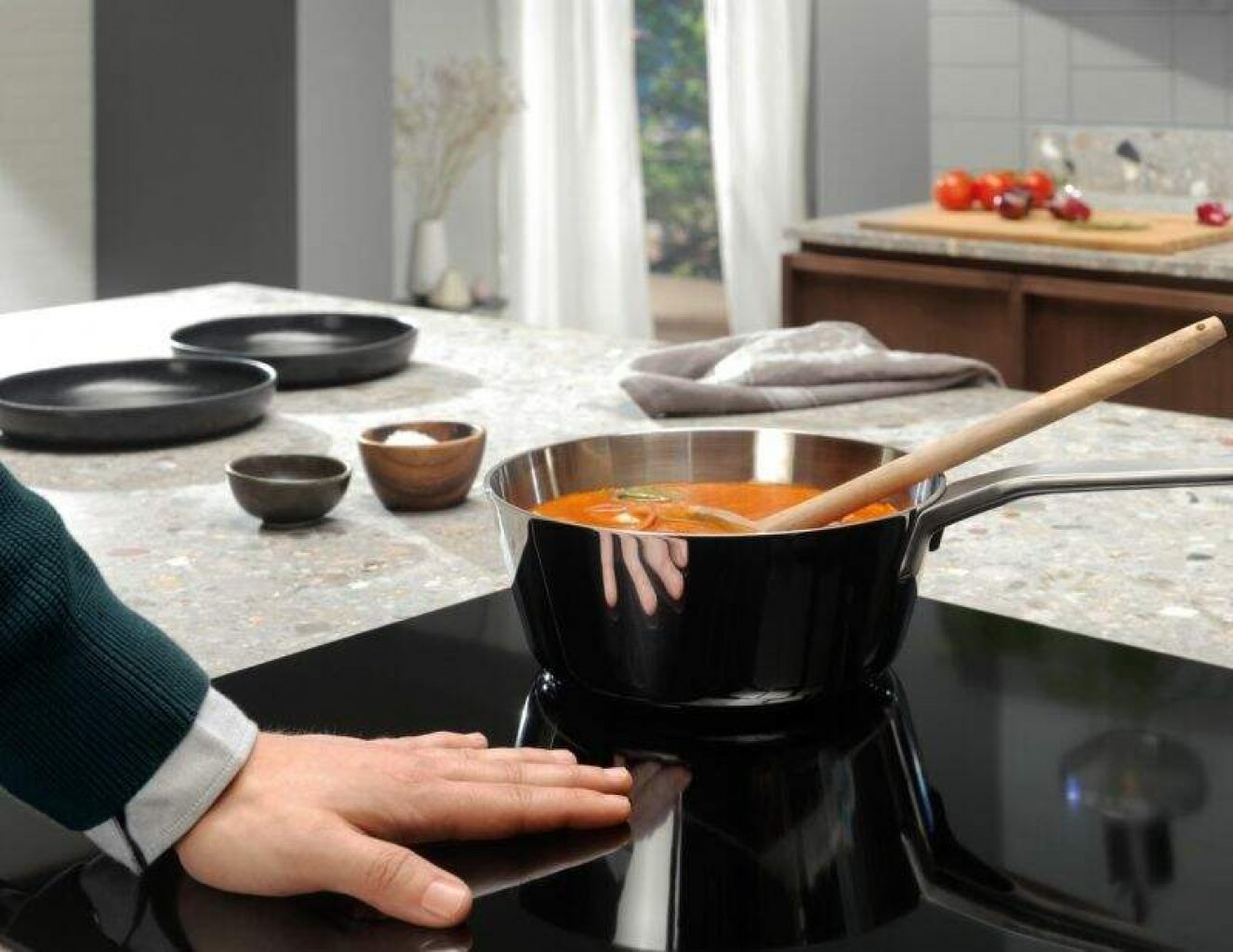 AEG IKE64441IB Varná doska