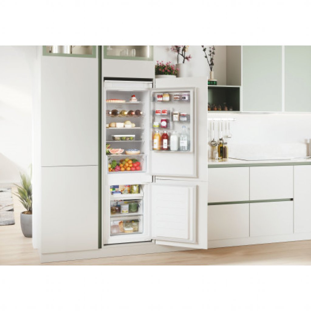 Candy CBT3518EW Chladnička