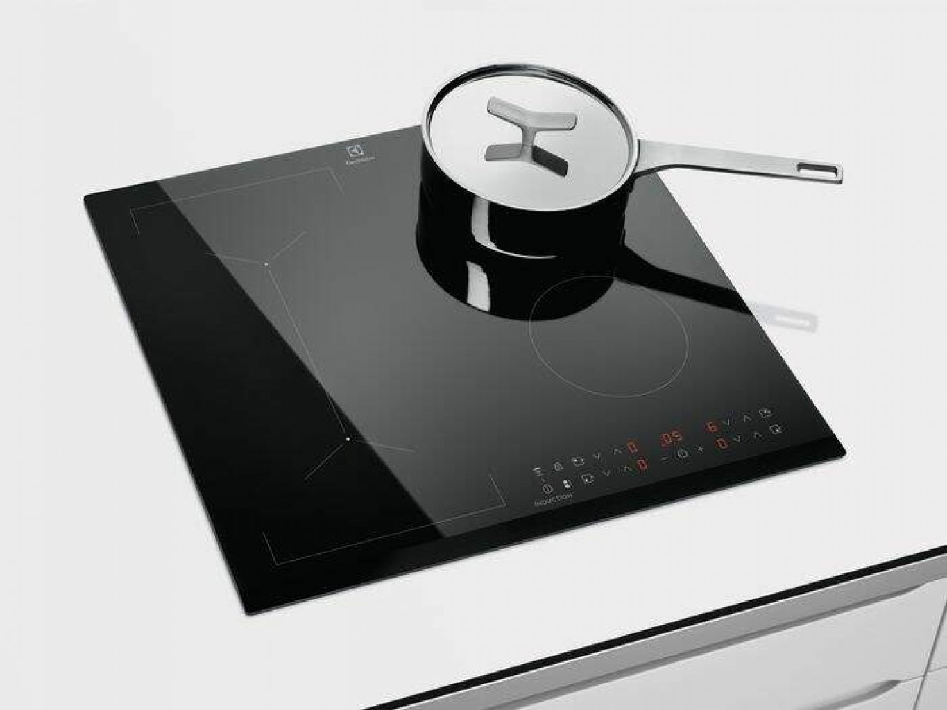 Electrolux LIV63431BK Varná doska